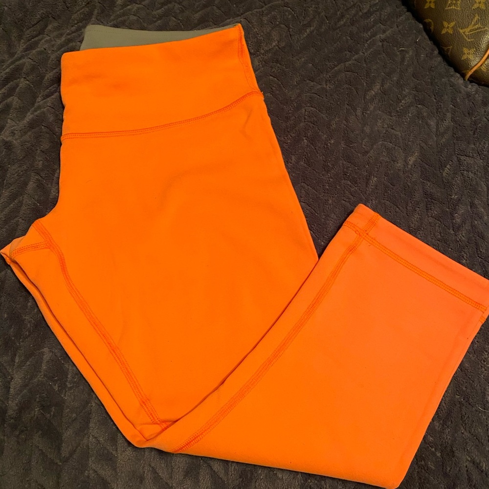 Lululemon 3/4 exercise leggings